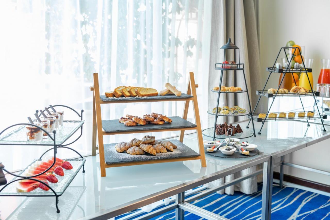 Radisson Blu Hotel, Янбу Экстерьер фото